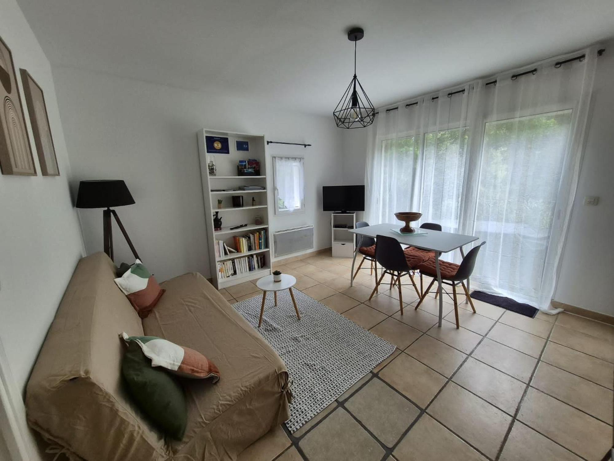App Renove Au Calme A 5mn Des Plages Apartment Frejus